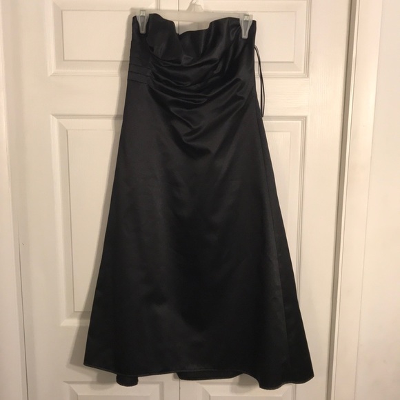 JS Boutique Dresses & Skirts - ‼️ Last chance! Being donated!JS Boutique Silky Black Dress